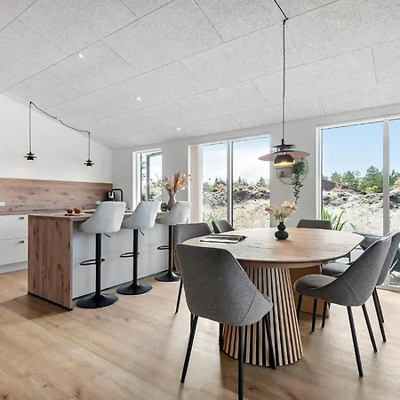 Stunning In With Sauna Feriehus *